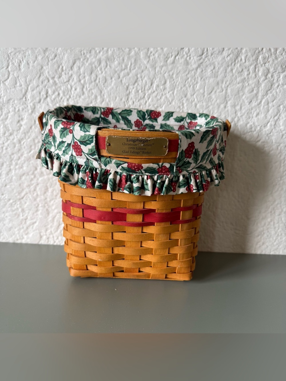 Longaberger 1998 Glad Tidings Christmas Basket With Liner And Protector